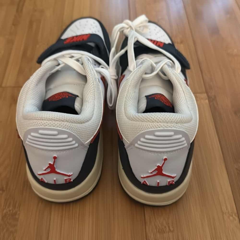 Nike Jordan Size 5.5Y - Picture 3 of 4
